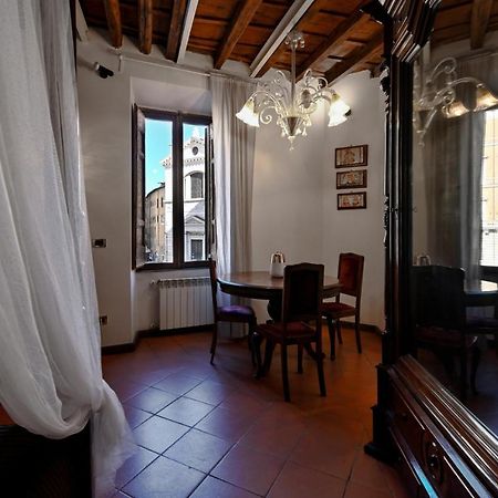 Residenze Romanae - Vicolo Dell'Aquila Bed & Breakfast Exterior photo