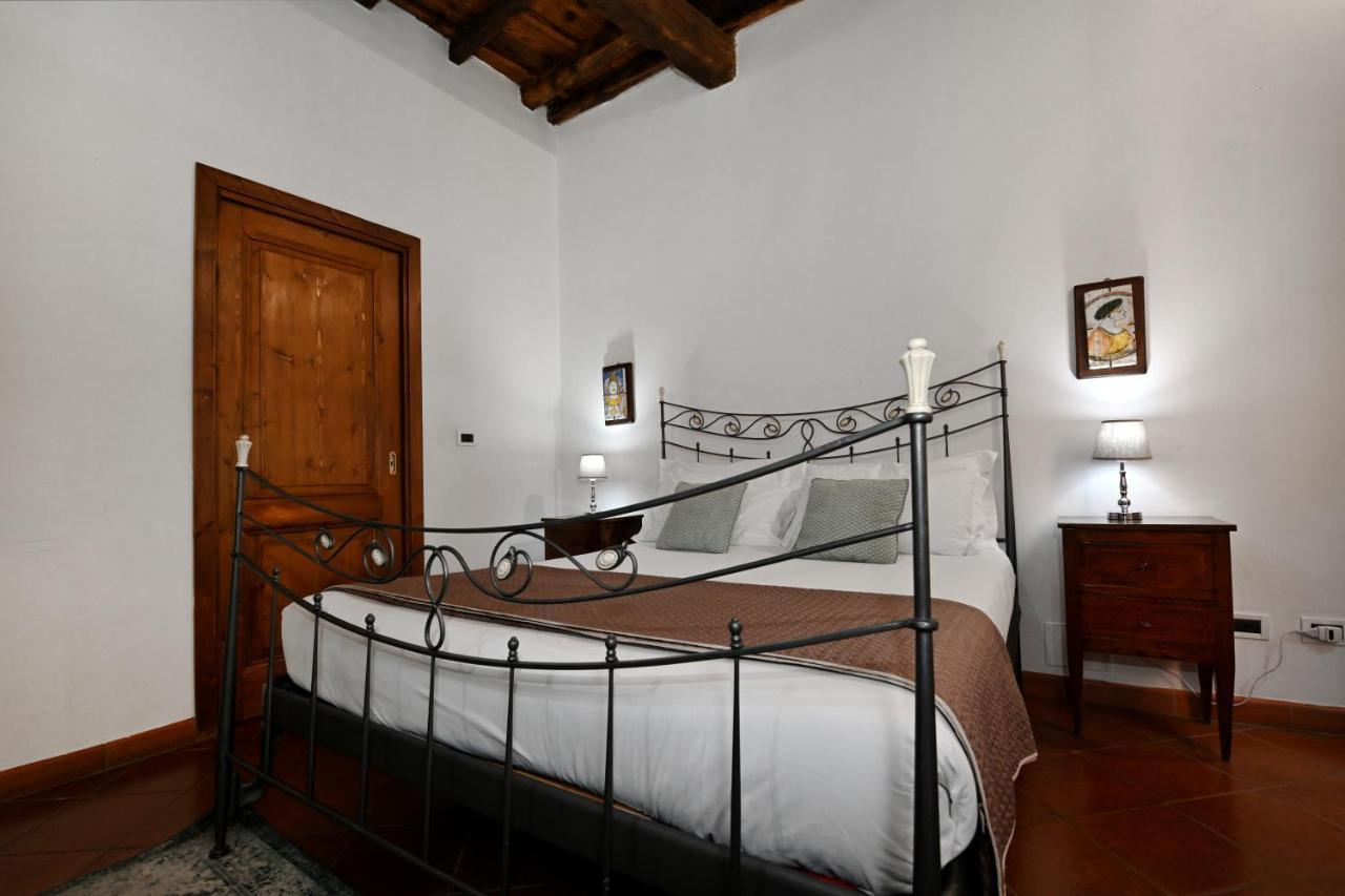 Residenze Romanae - Vicolo Dell'Aquila Bed & Breakfast Exterior photo