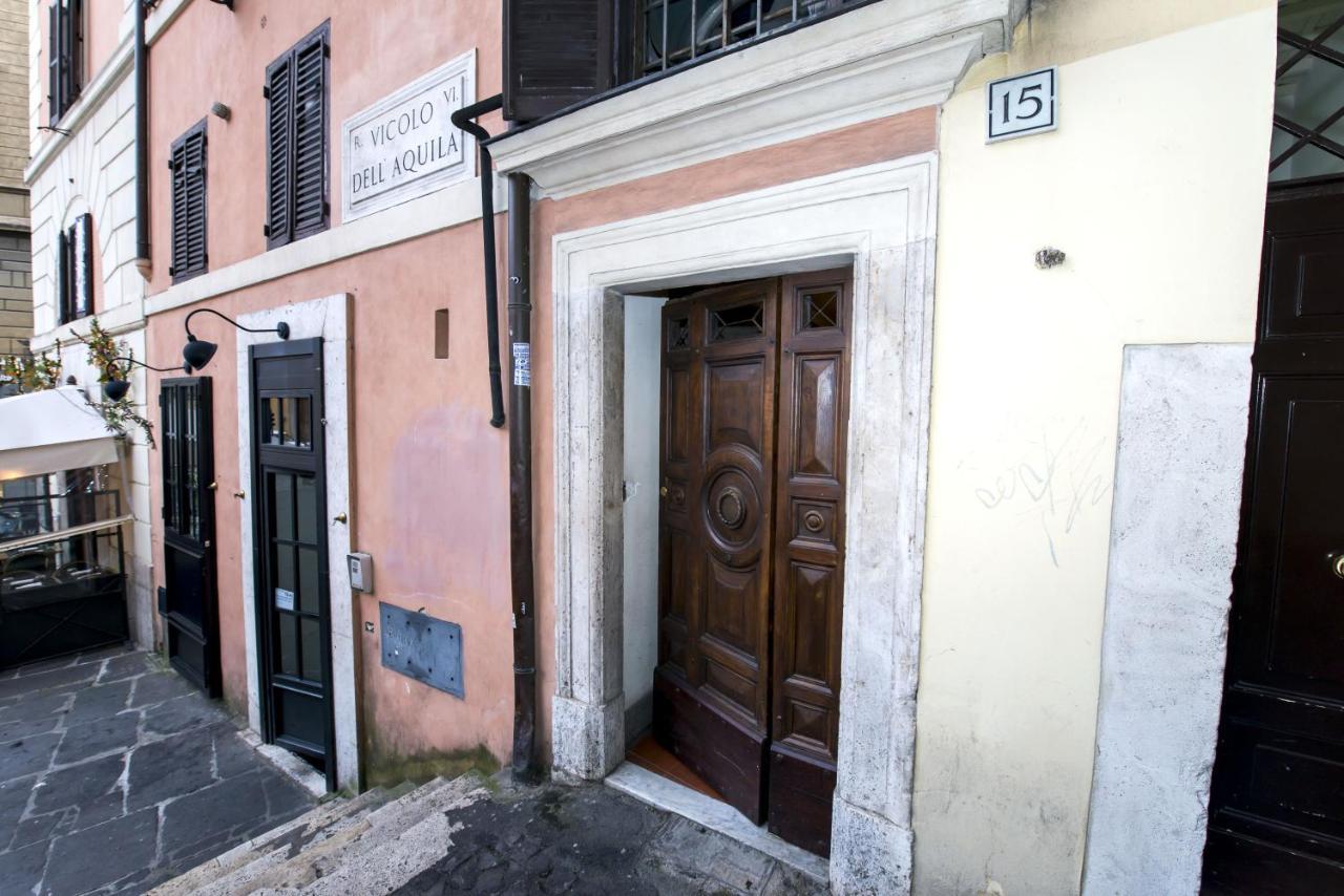 Residenze Romanae - Vicolo Dell'Aquila Bed & Breakfast Exterior photo