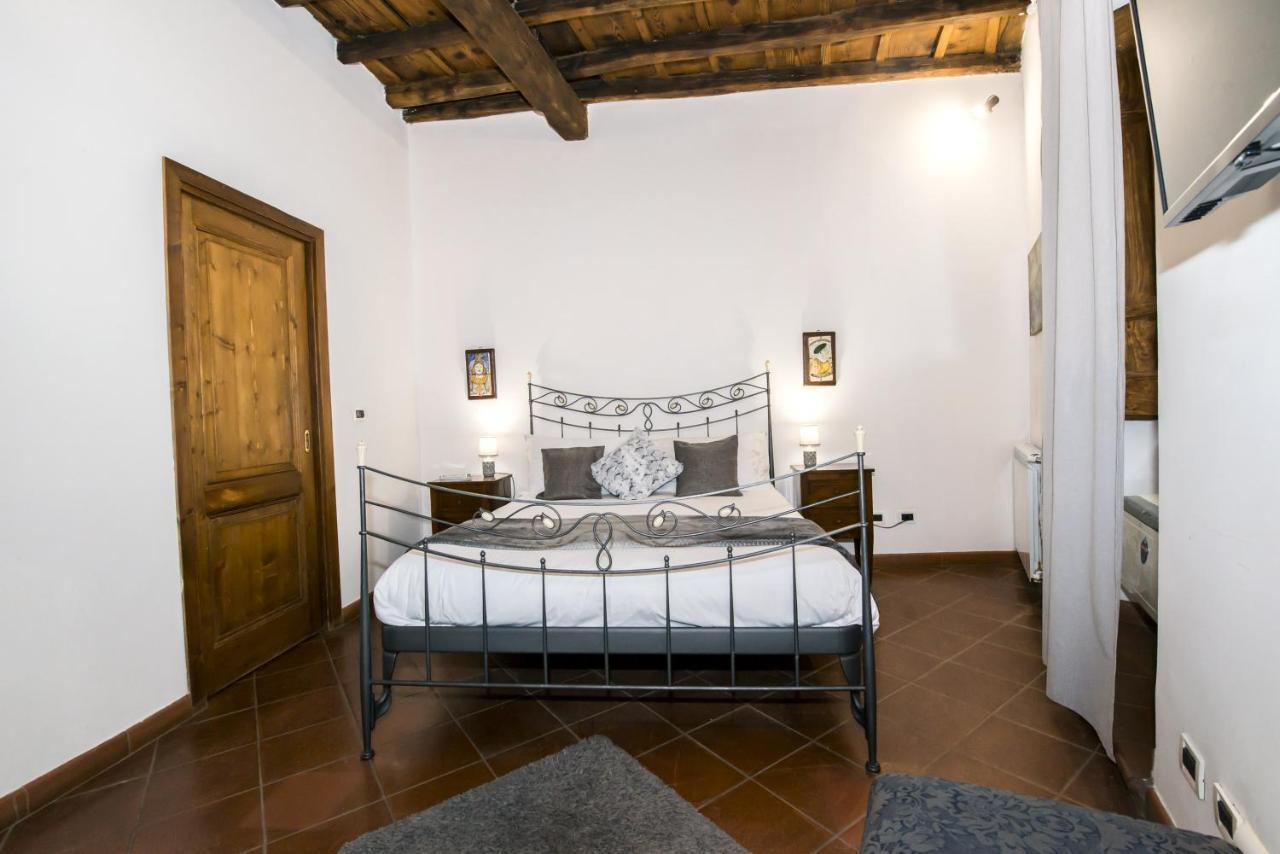 Residenze Romanae - Vicolo Dell'Aquila Bed & Breakfast Exterior photo