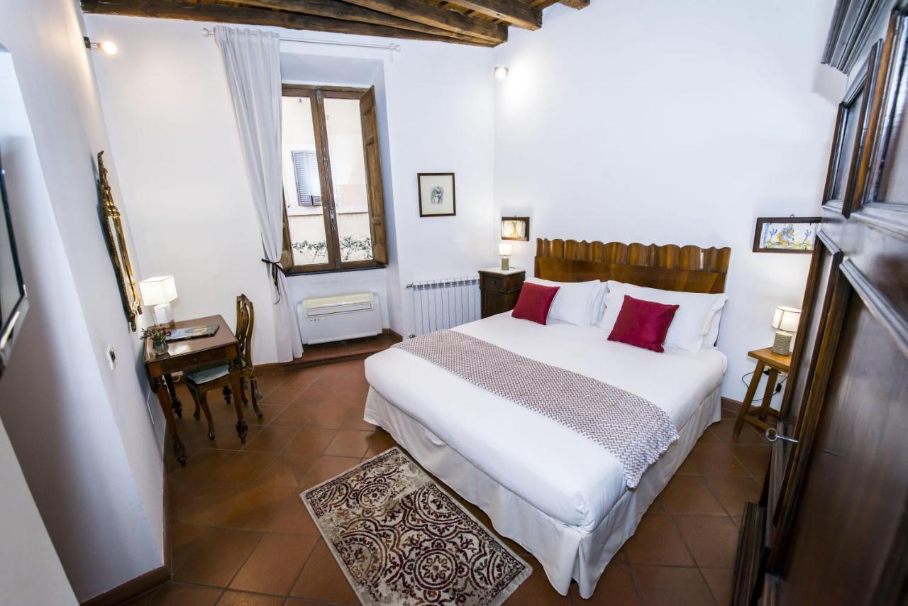 Residenze Romanae - Vicolo Dell'Aquila Bed & Breakfast Exterior photo