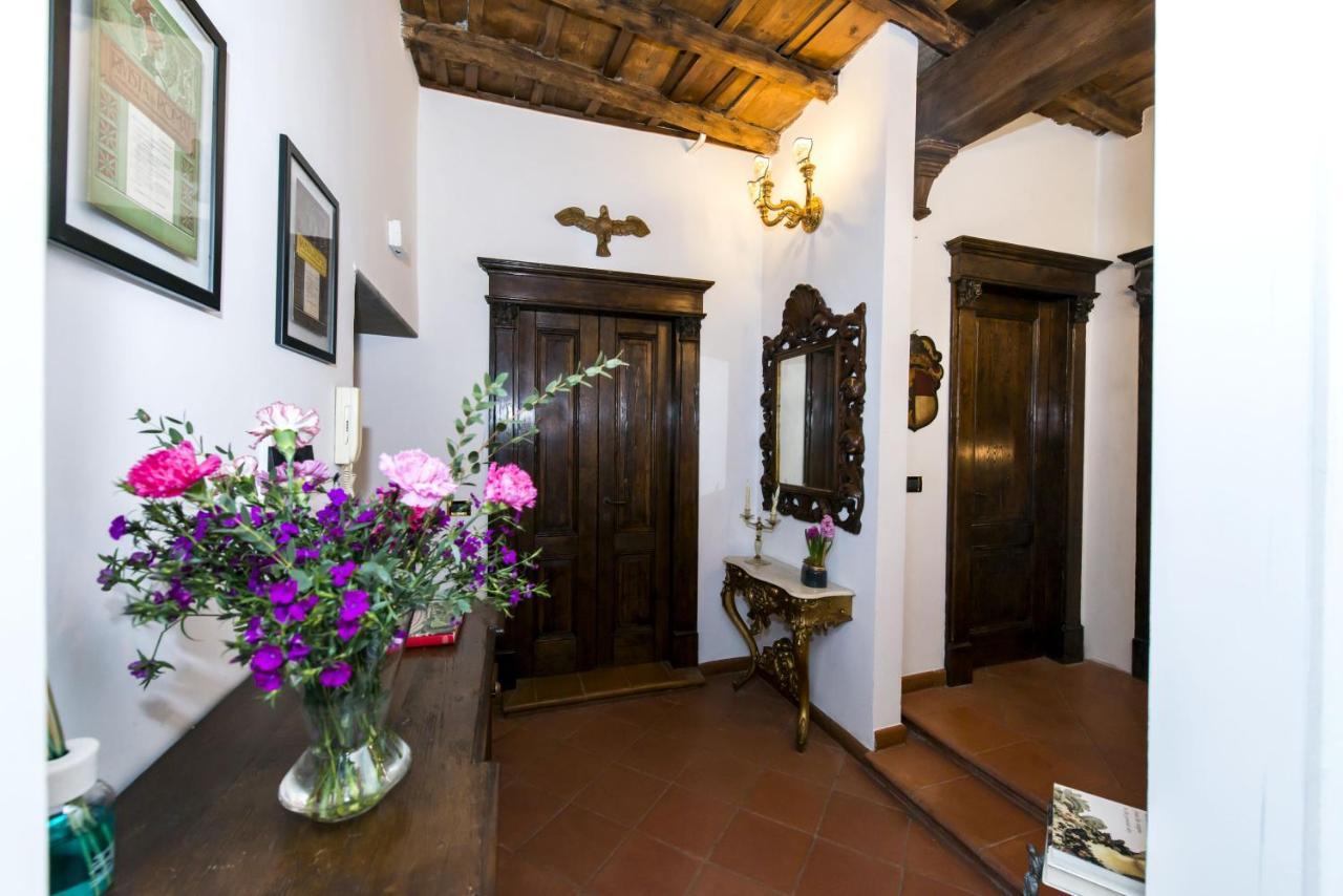 Residenze Romanae - Vicolo Dell'Aquila Bed & Breakfast Exterior photo