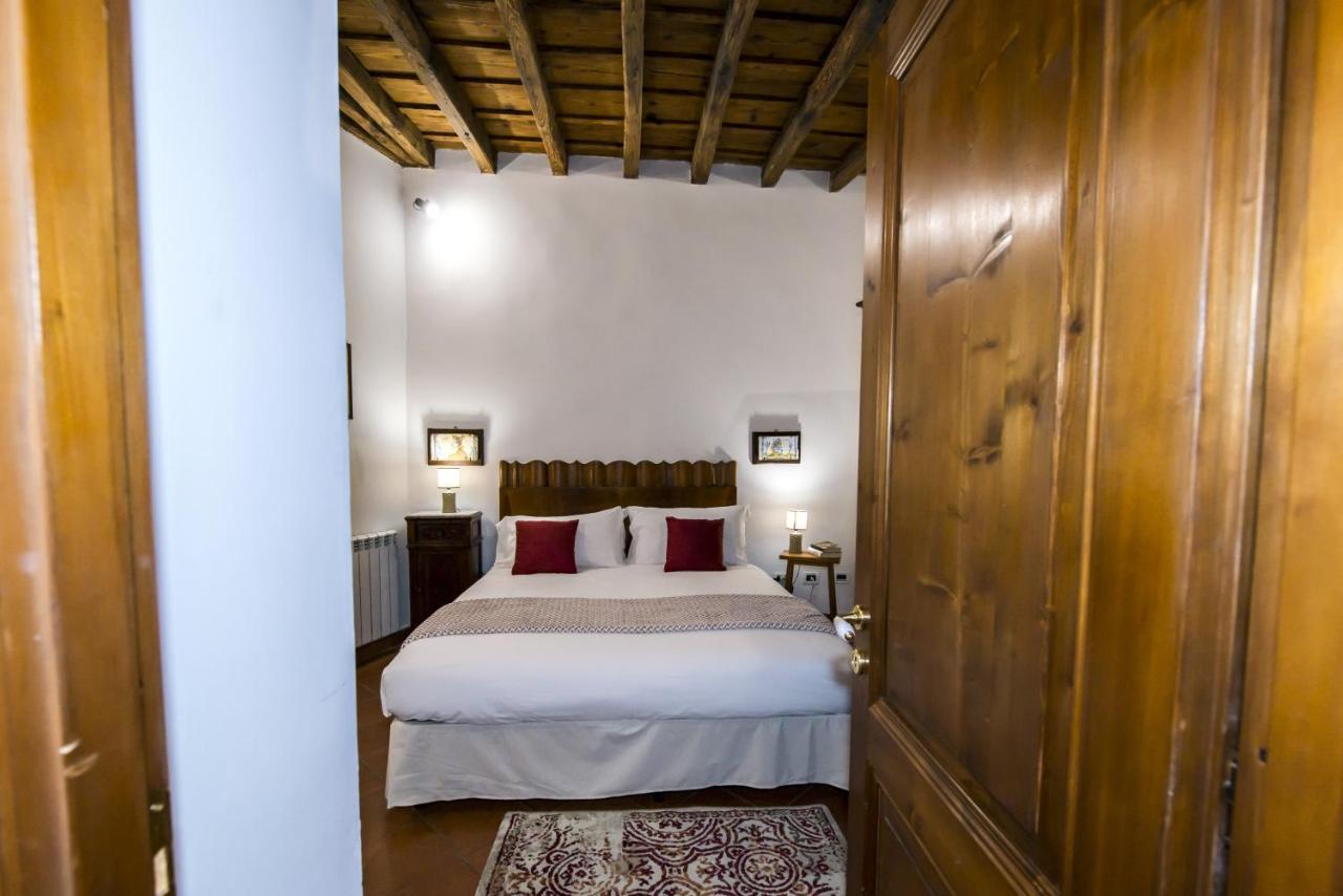 Residenze Romanae - Vicolo Dell'Aquila Bed & Breakfast Exterior photo